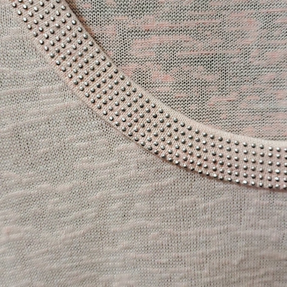 Top - Picture 2 of 3